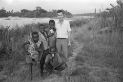 1973-giugno-visita-in-Camerun-10-fiume-Sanaga